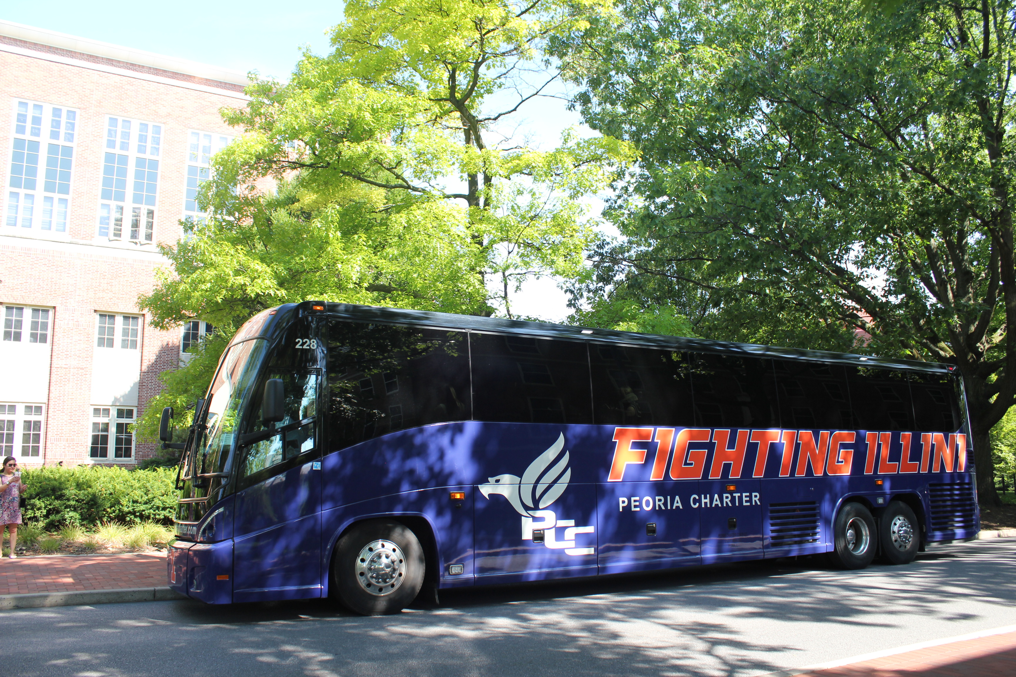 Illini Bus